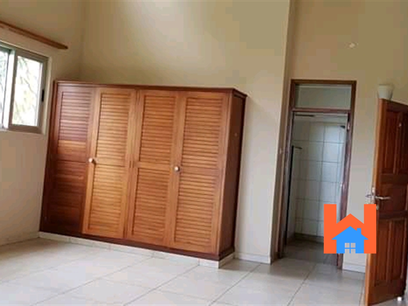 Bungalow for rent in Bugoloobi Kampala