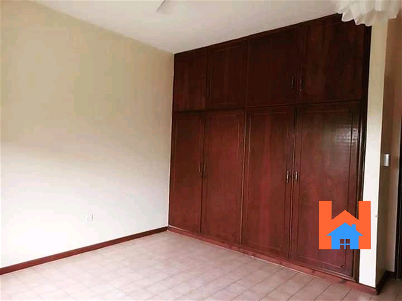 Bungalow for rent in Bugoloobi Kampala