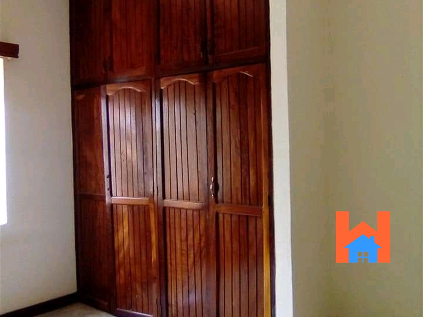 Storeyed house for rent in Kiwaatule Kampala