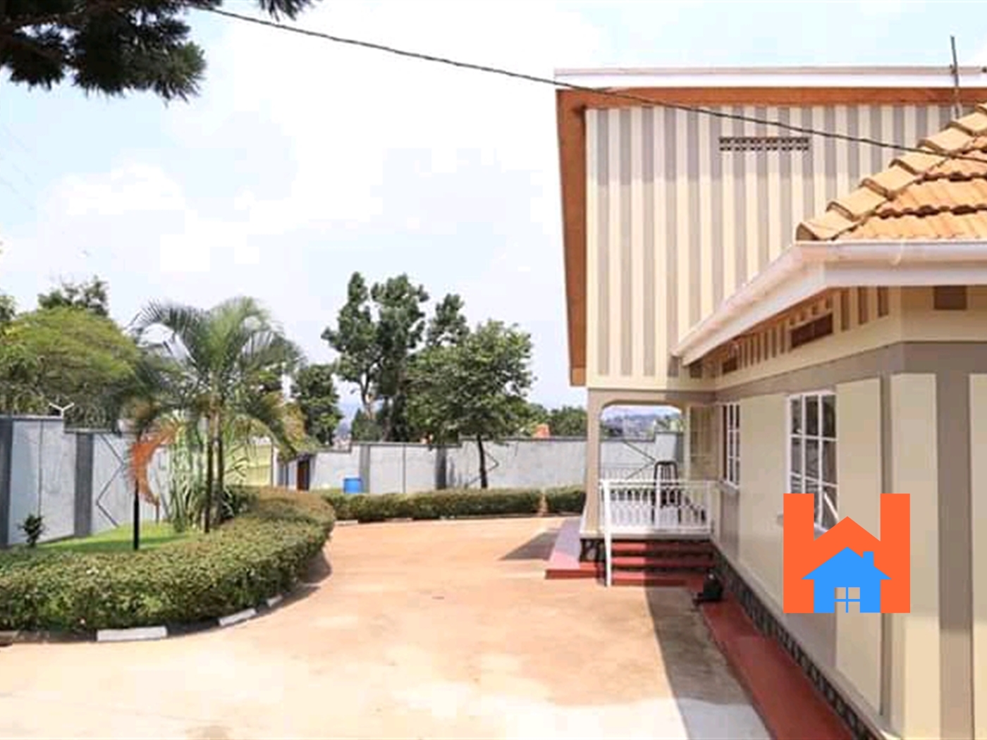 Bungalow for sale in Makindye Kampala