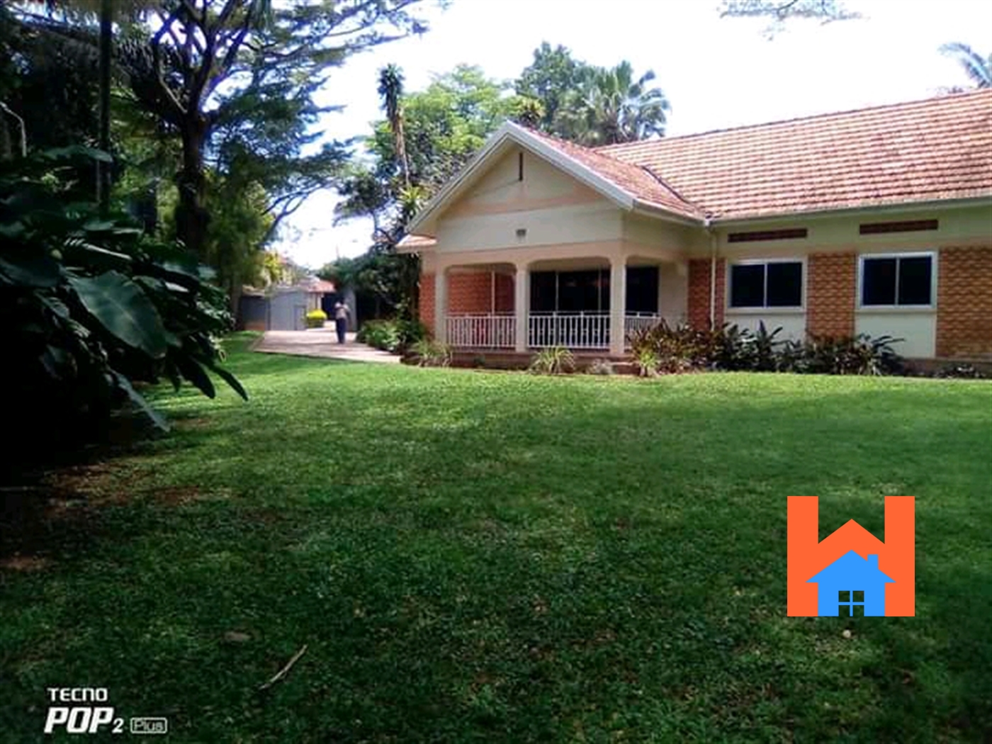 Bungalow for rent in Kololo Kampala