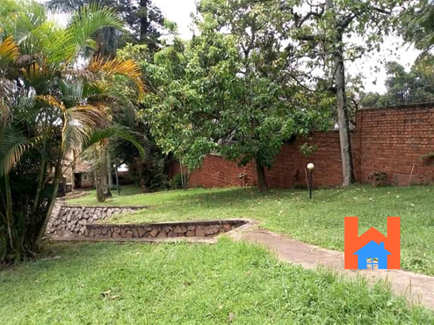 Bungalow for rent in Kololo Kampala