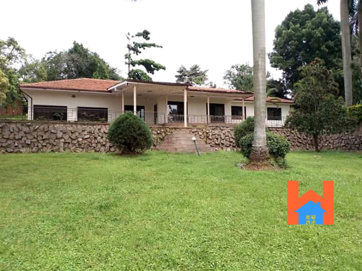 Bungalow for rent in Kololo Kampala