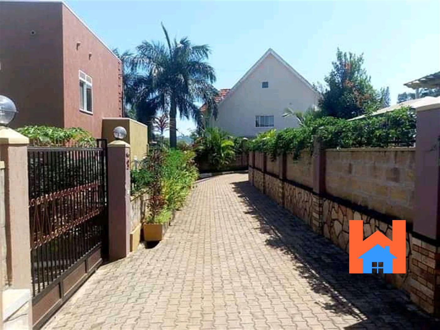 Town House for rent in Muyenga Kampala