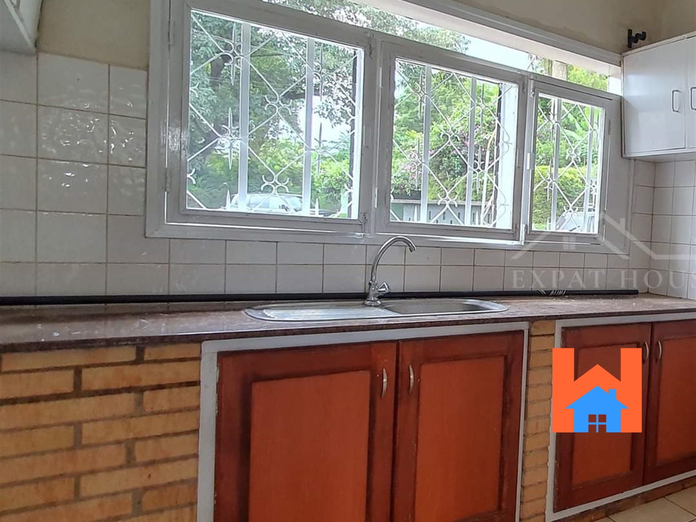 Bungalow for rent in Muyenga Kampala