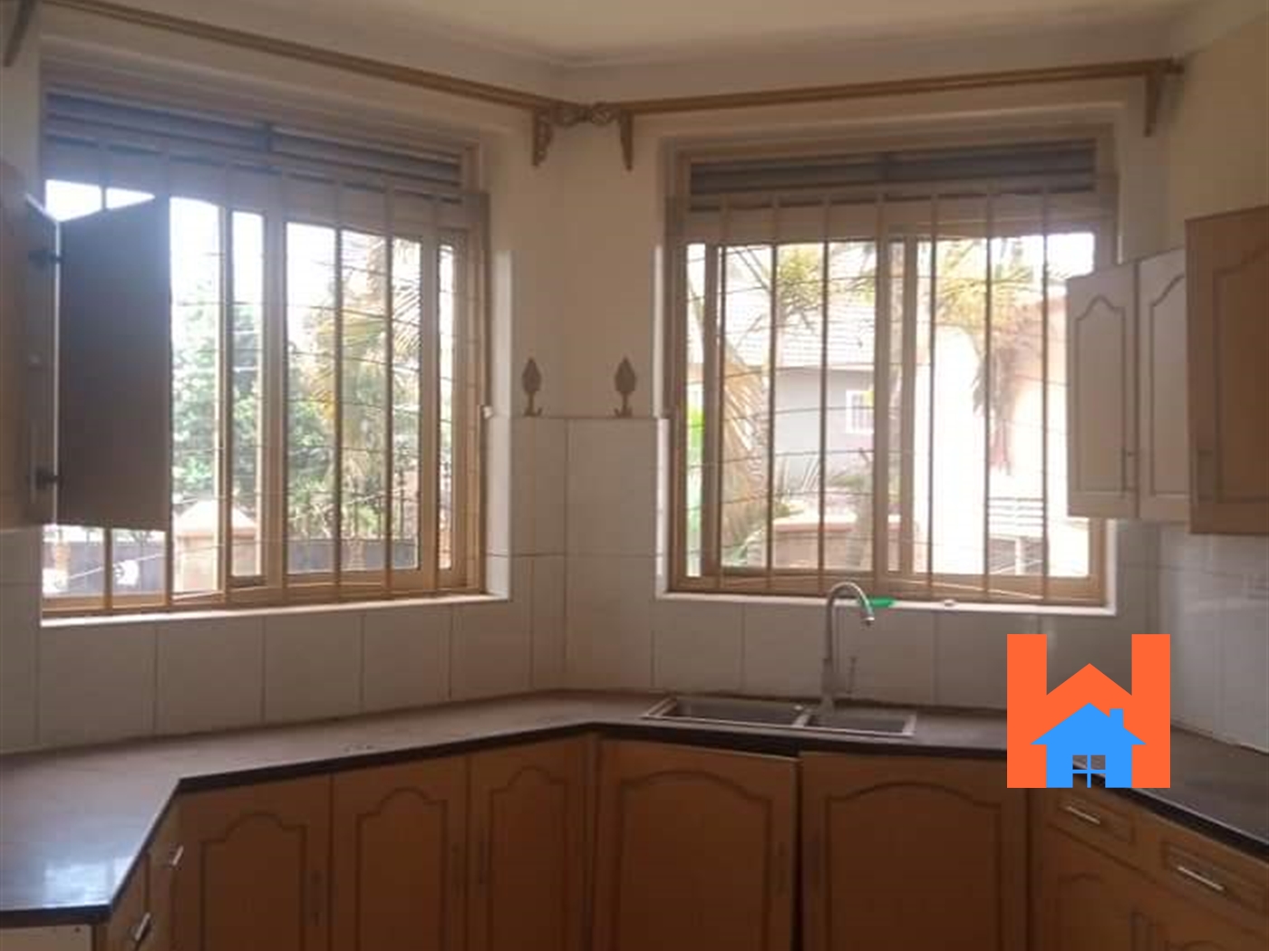 Storeyed house for rent in Bbunga Kampala