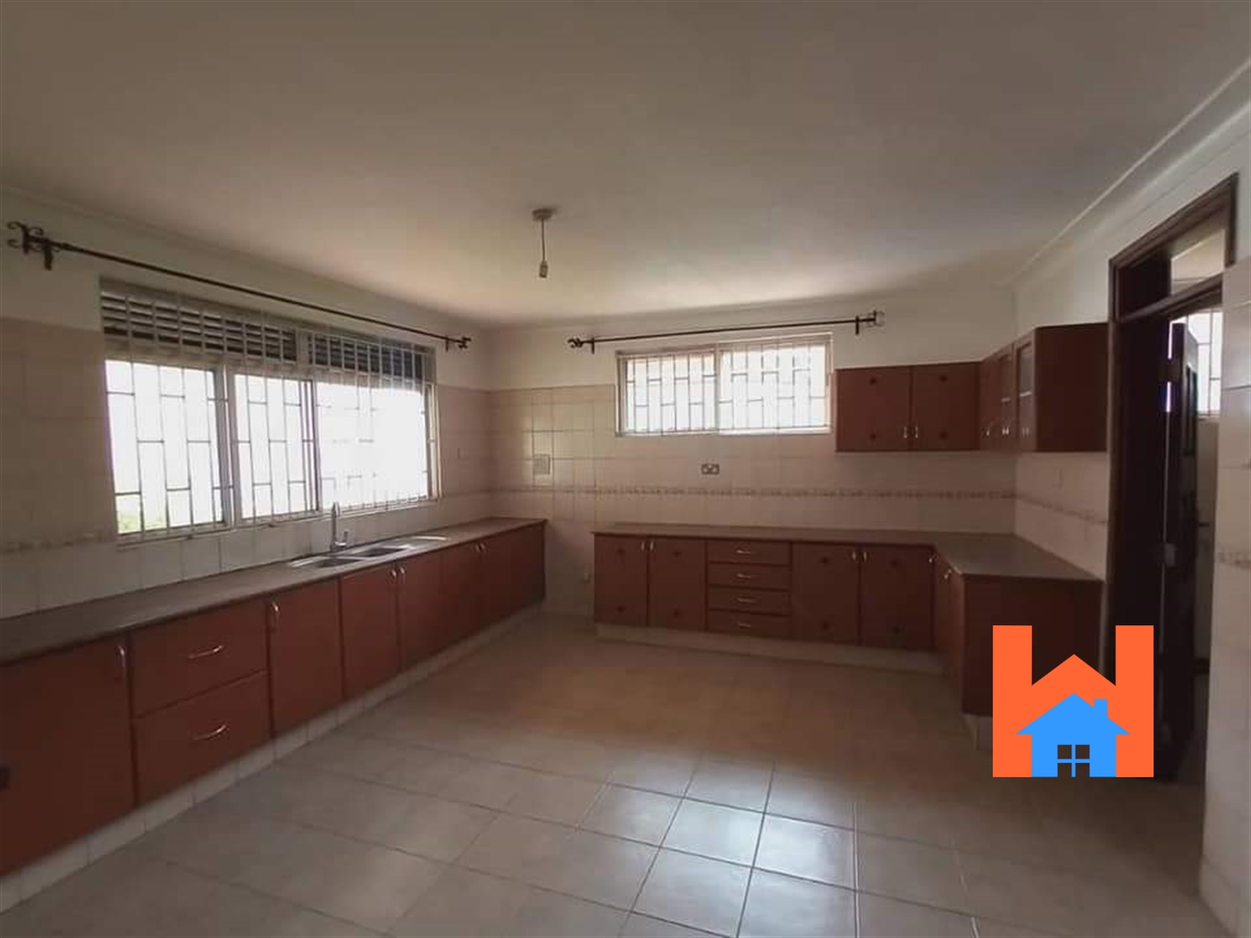 Bungalow for rent in Kololo Kampala