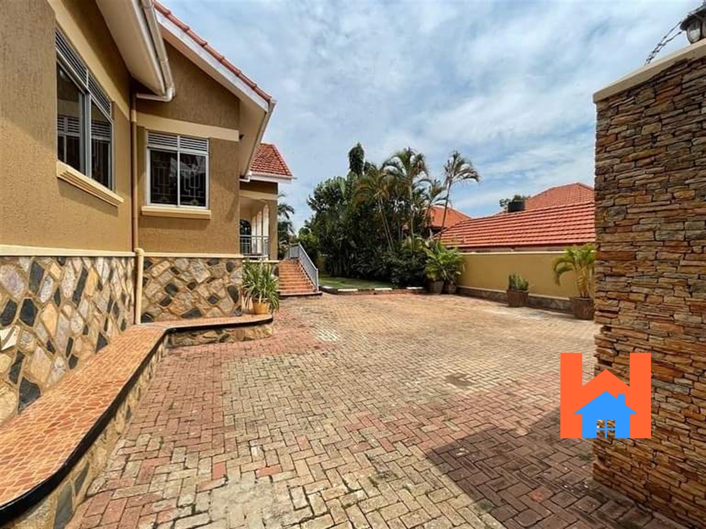 Bungalow for rent in Muyenga Kampala