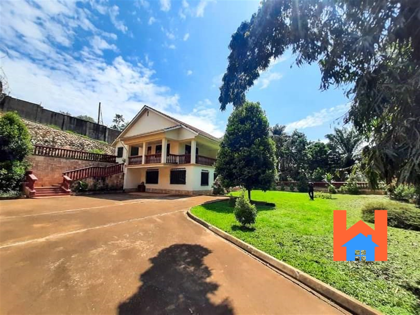 Storeyed house for rent in Kololo Kampala