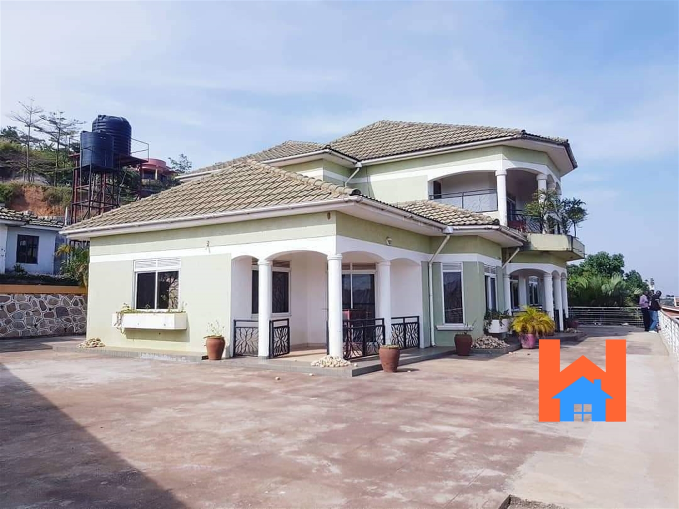 Storeyed house for rent in Muyenga Kampala