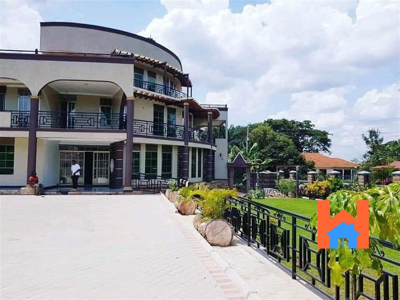 Mansion for sale in Bbunga Kampala