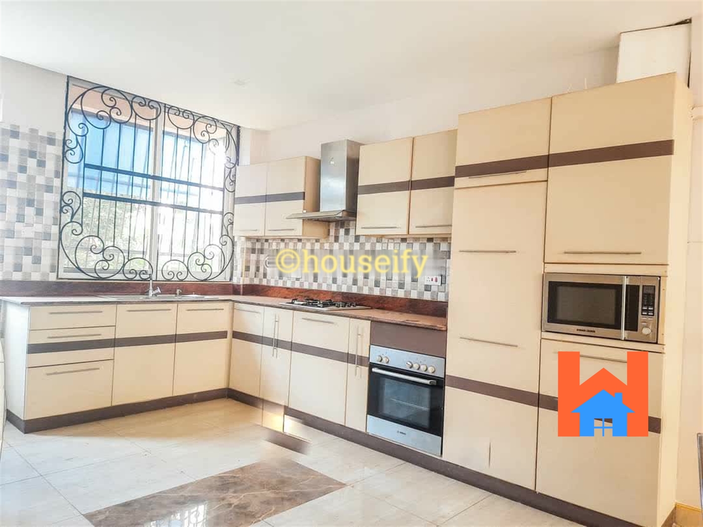 Penthouse for sale in Naguru Kampala