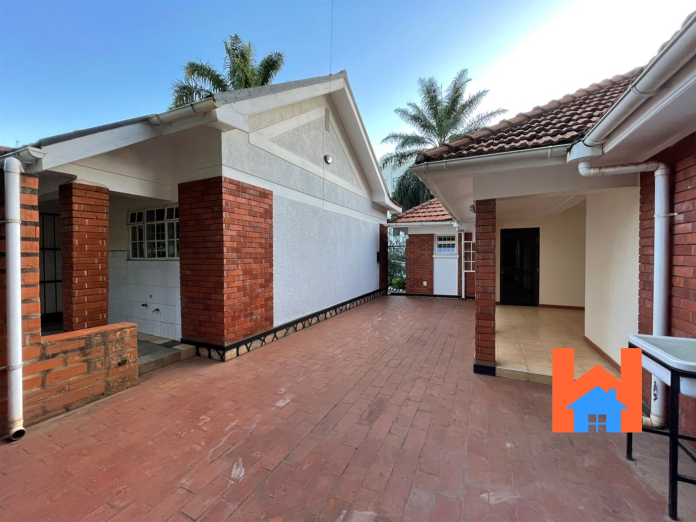 Bungalow for rent in Kololo Kampala