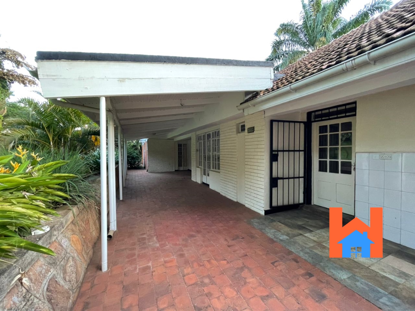 Bungalow for rent in Kololo Kampala