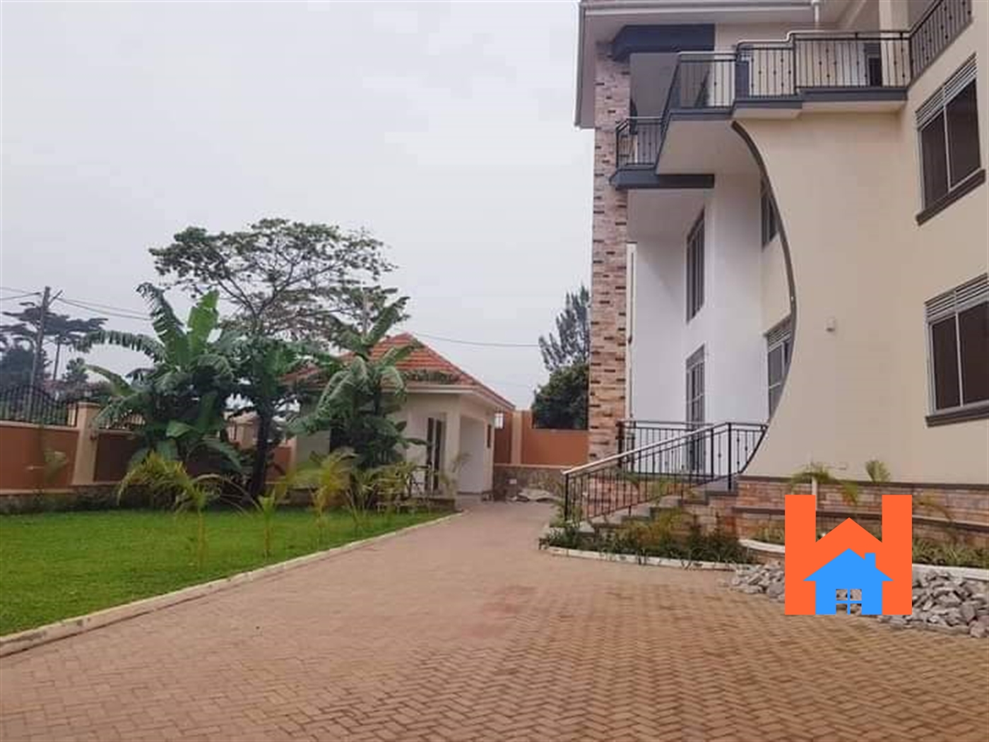 Mansion for sale in Munyonyo Kampala