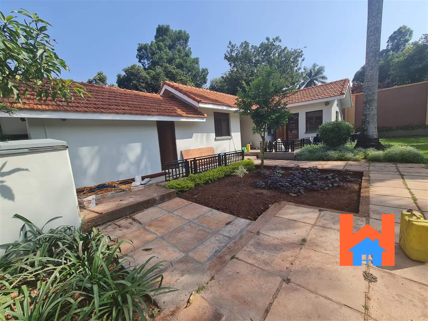 Bungalow for rent in Kololo Kampala