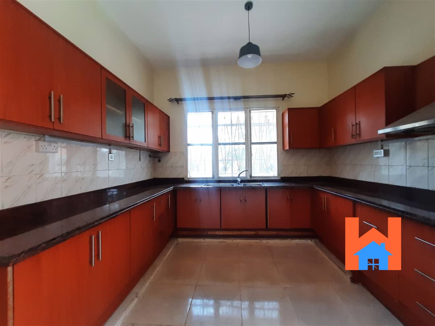 Bungalow for rent in Kololo Kampala