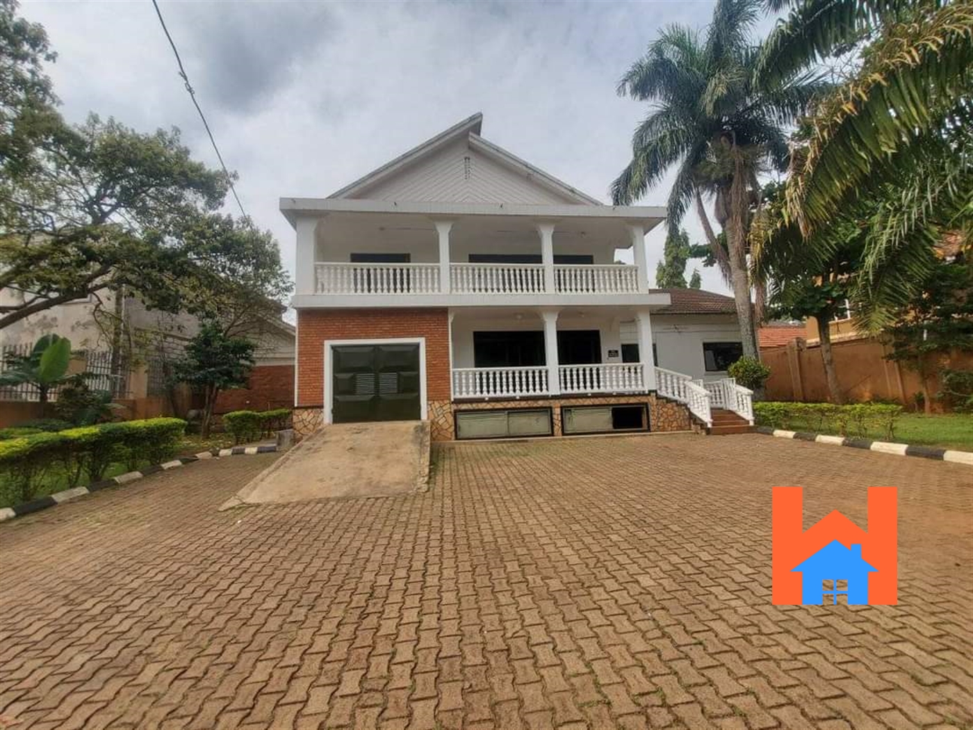 Storeyed house for rent in Muyenga Kampala