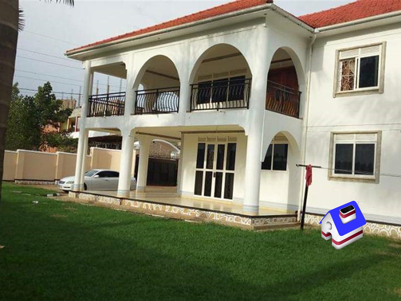 Mansion for sale in Kira Wakiso