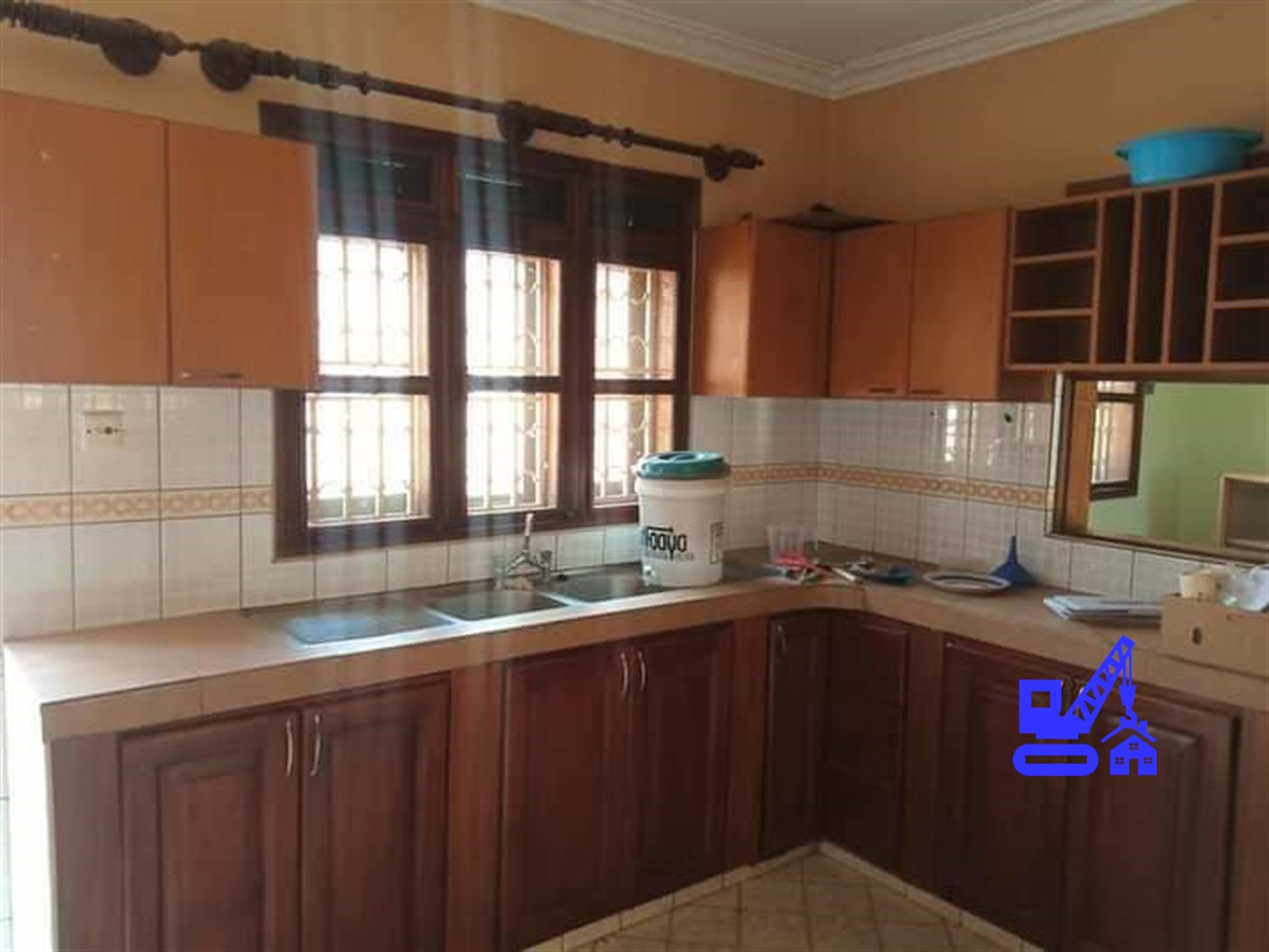 Bungalow for rent in Bukoto Kampala