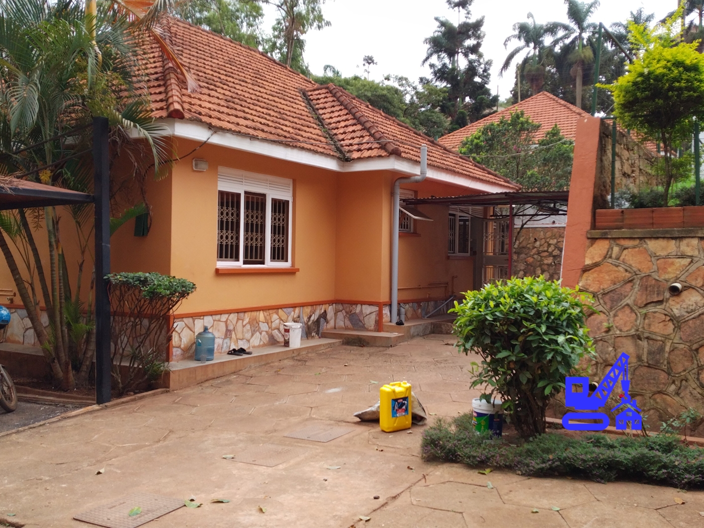 Bungalow for rent in Bukoto Kampala