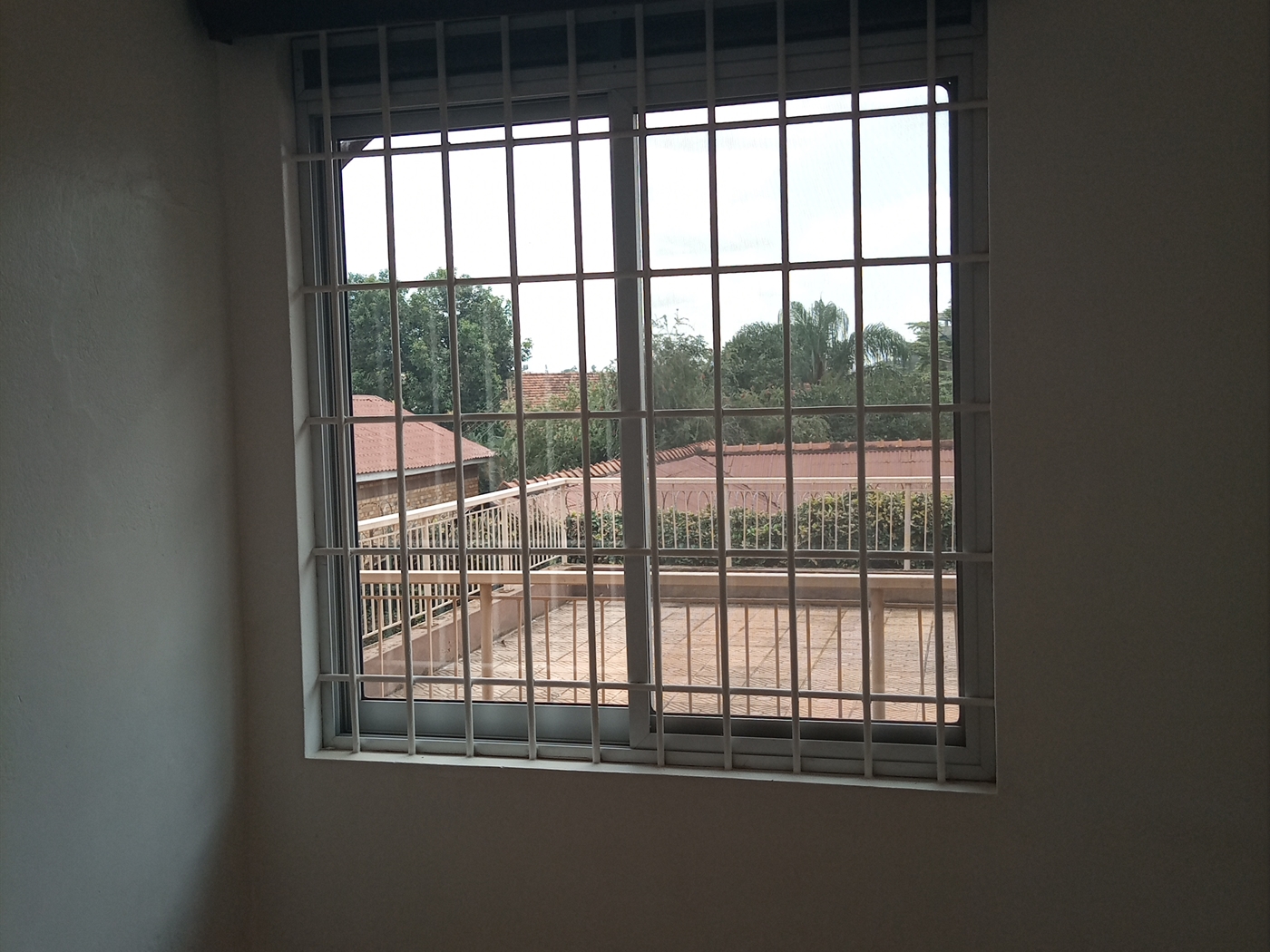 Mansion for rent in Muyenga Kampala