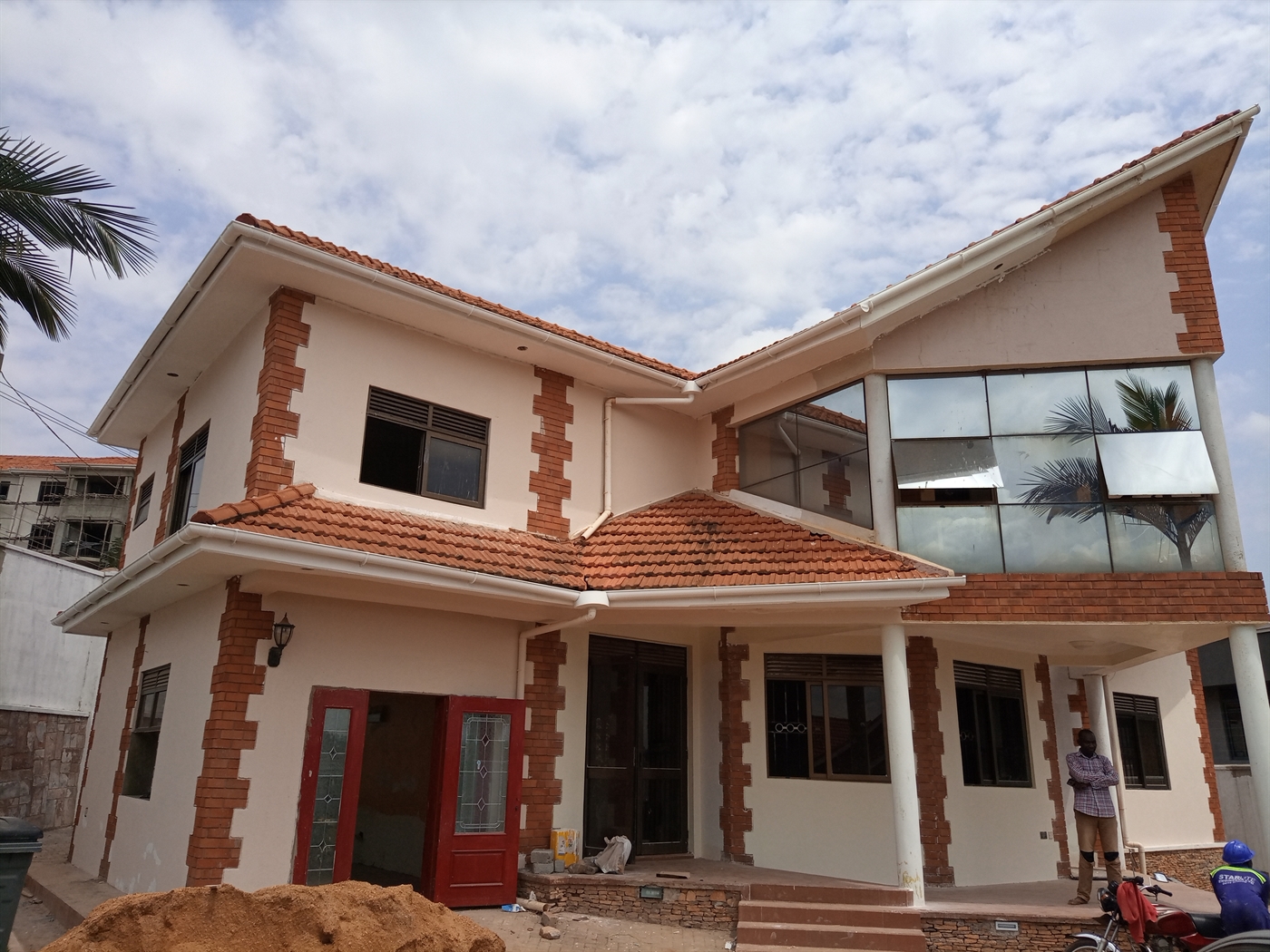 Storeyed house for rent in Muyenga Kampala