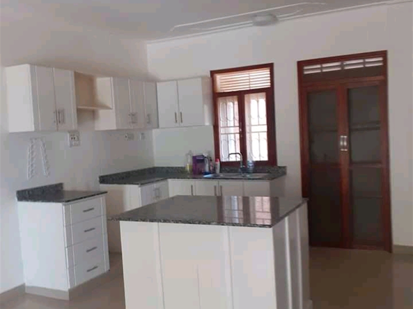 Bungalow for rent in Muyenga Kampala