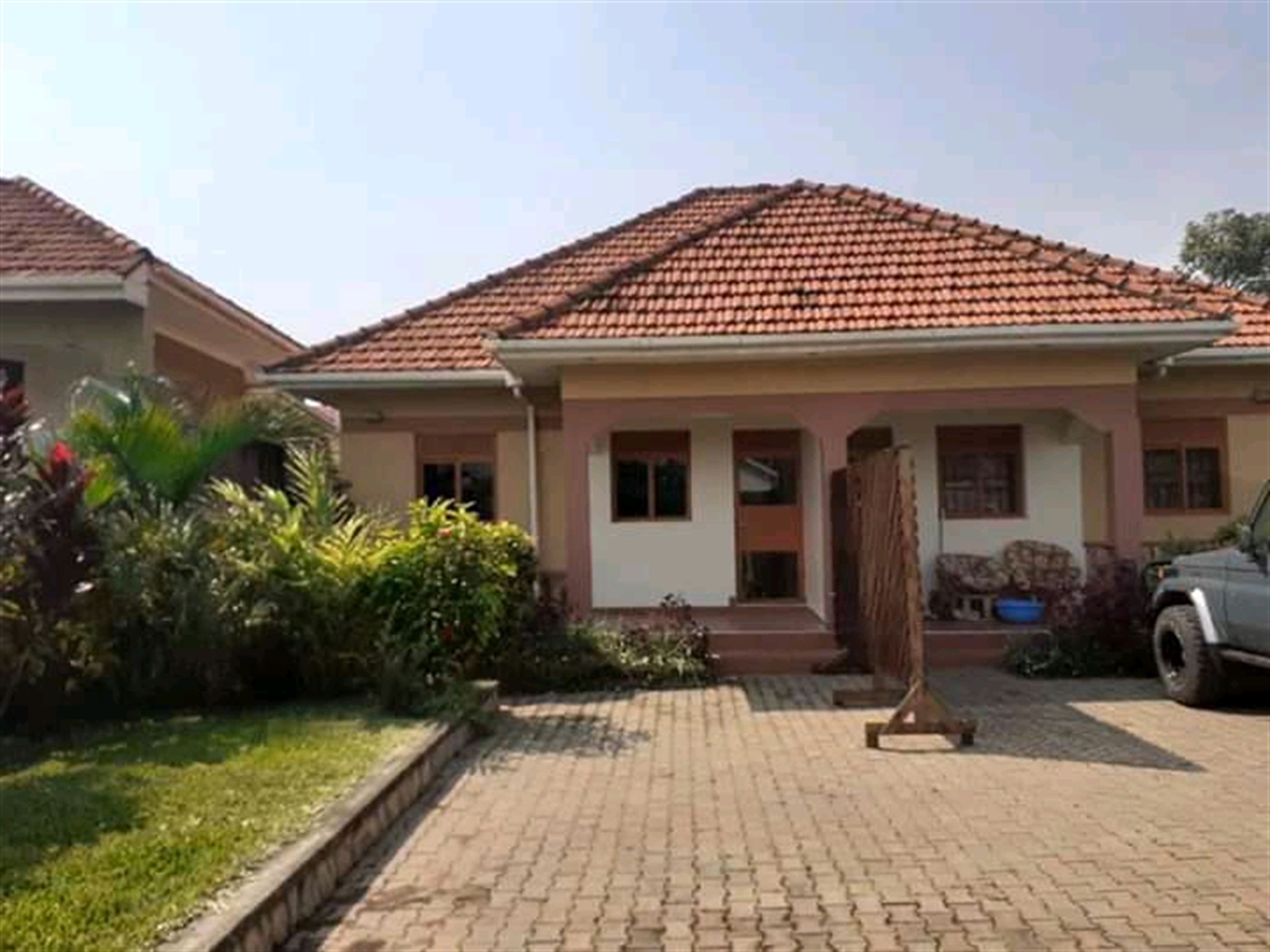 Semi Detached for rent in Muyenga Kampala