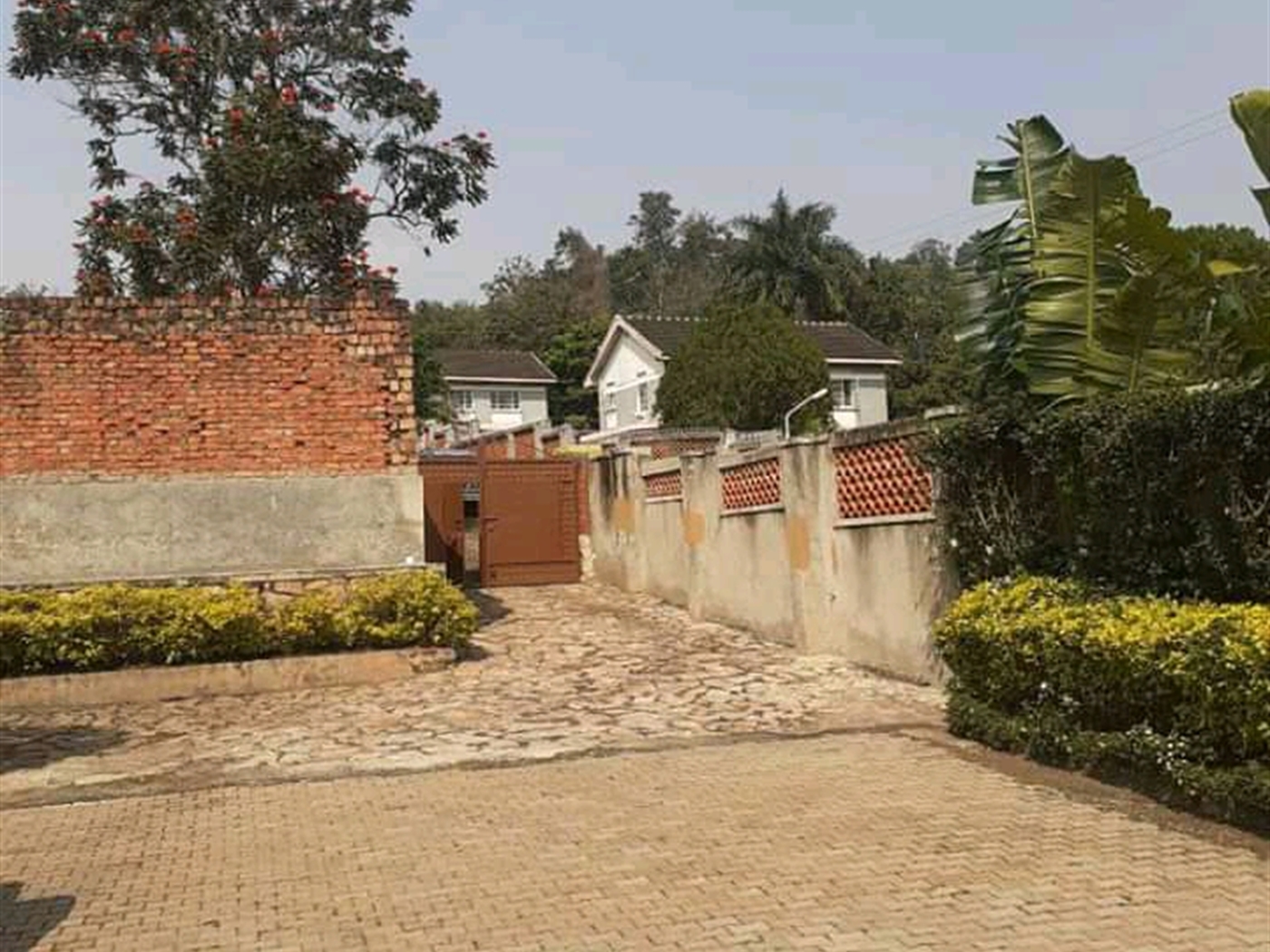 Semi Detached for rent in Muyenga Kampala