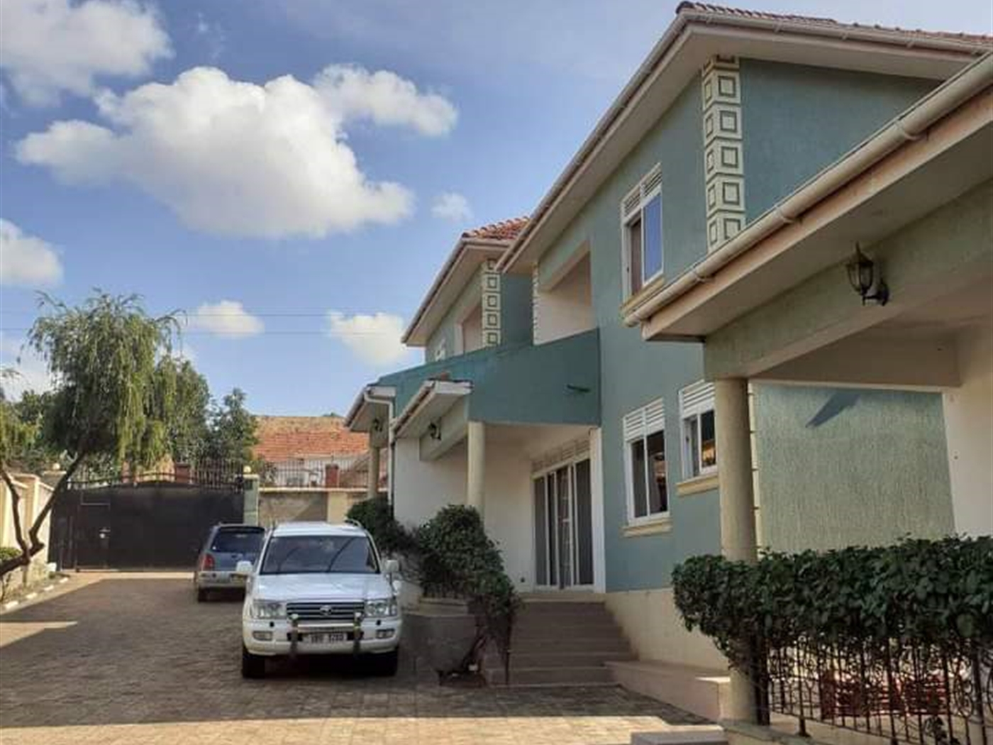 Town House for rent in Muyenga Kampala