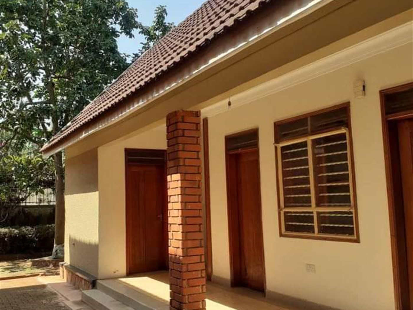 Storeyed house for rent in Muyenga Kampala