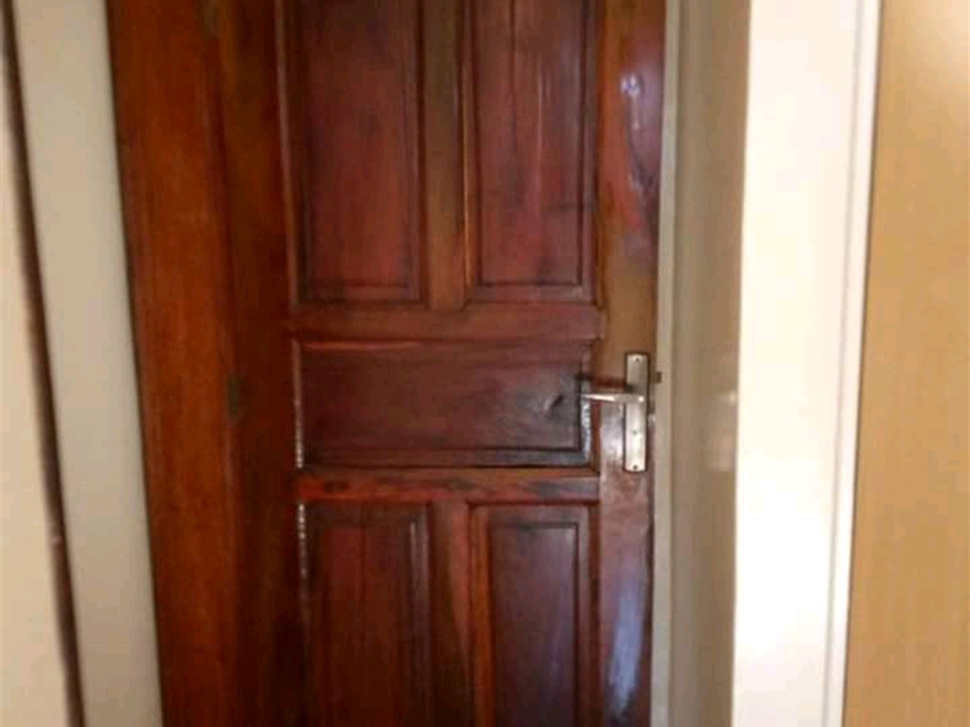 Town House for rent in Bukasa Kampala