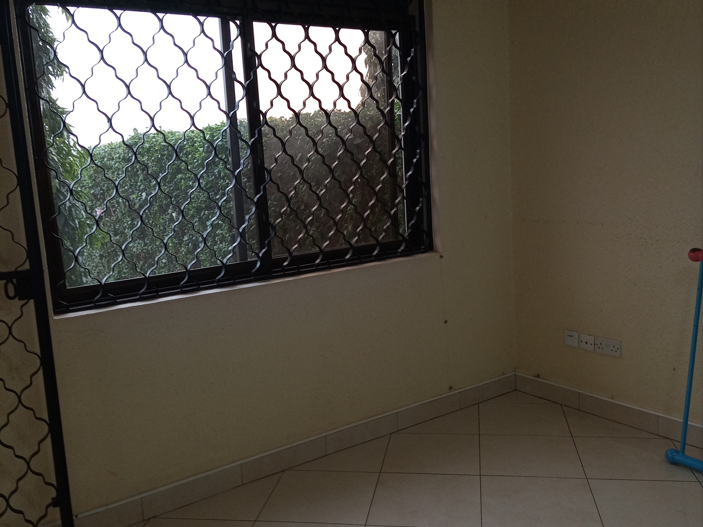 Town House for rent in Bukasa Kampala