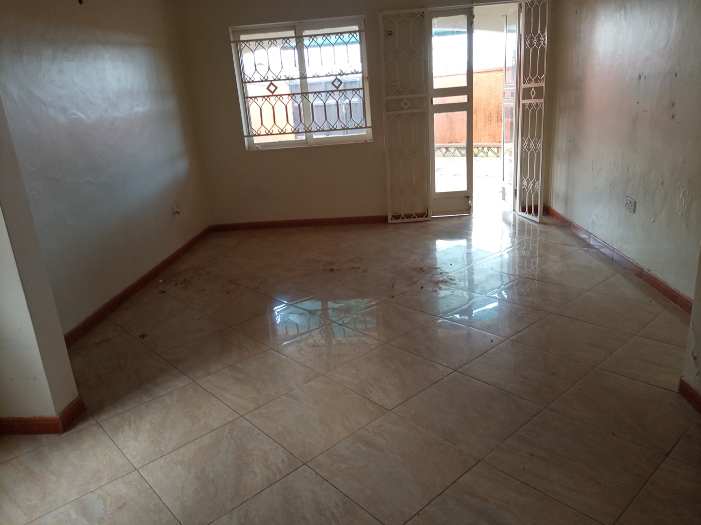 Bungalow for rent in Kansanga Kampala