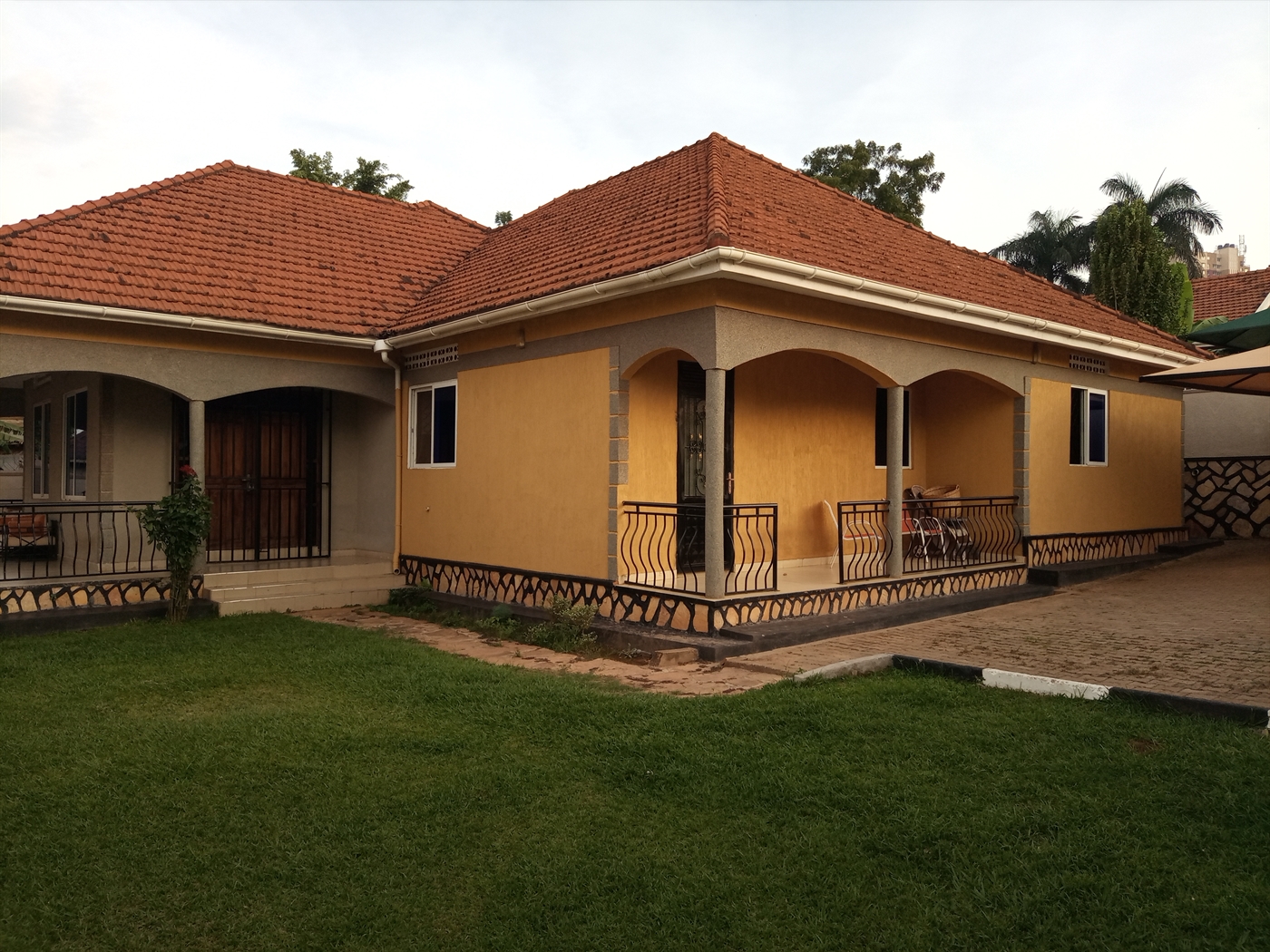 Bungalow for sale in Muyenga Kampala