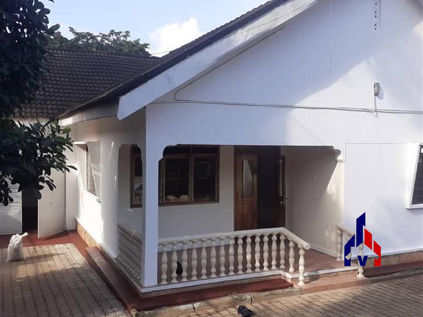 Bungalow for rent in Muyenga Kampala