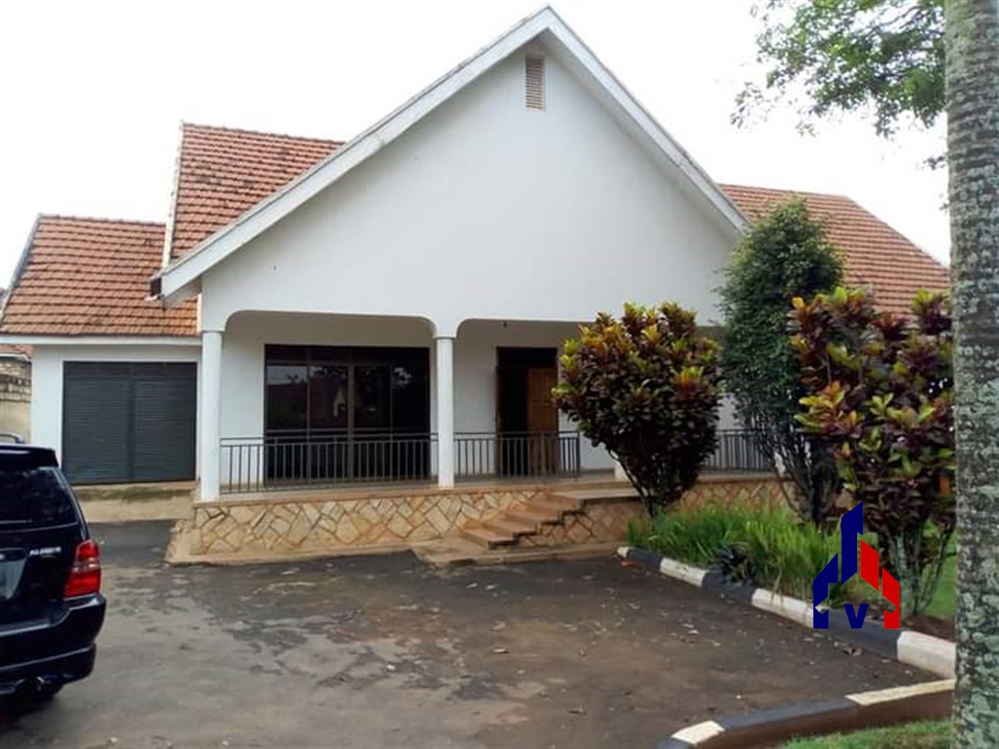 Bungalow for rent in Muyenga Kampala