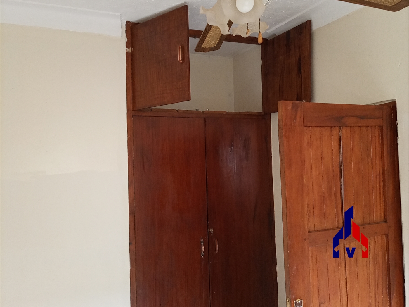 Semi Detached for rent in Muyenga Kampala