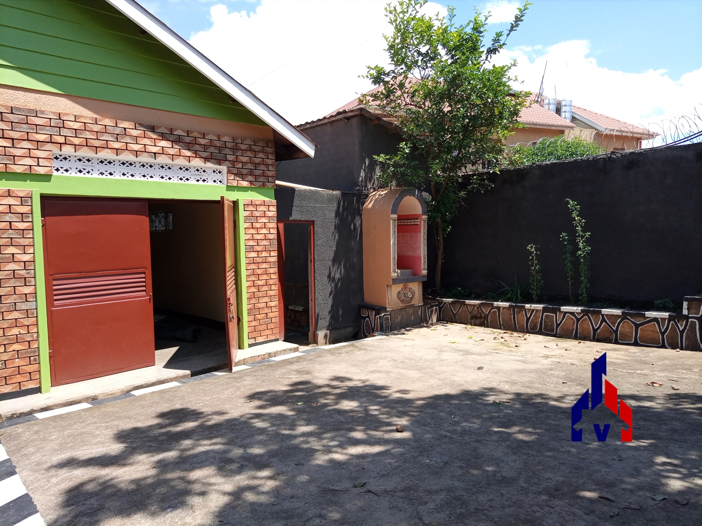 Bungalow for rent in Muyenga Kampala