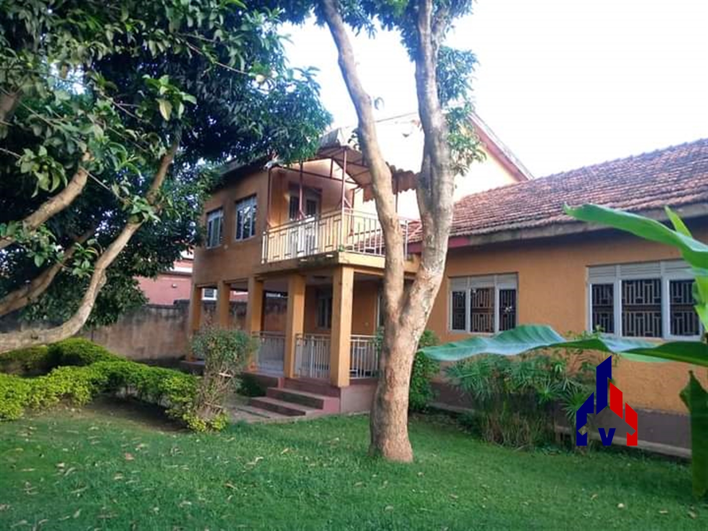 Storeyed house for rent in Kisugu Kampala