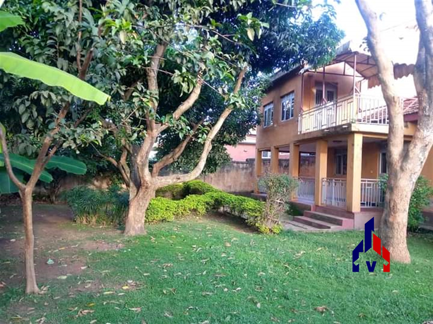 Storeyed house for rent in Kisugu Kampala