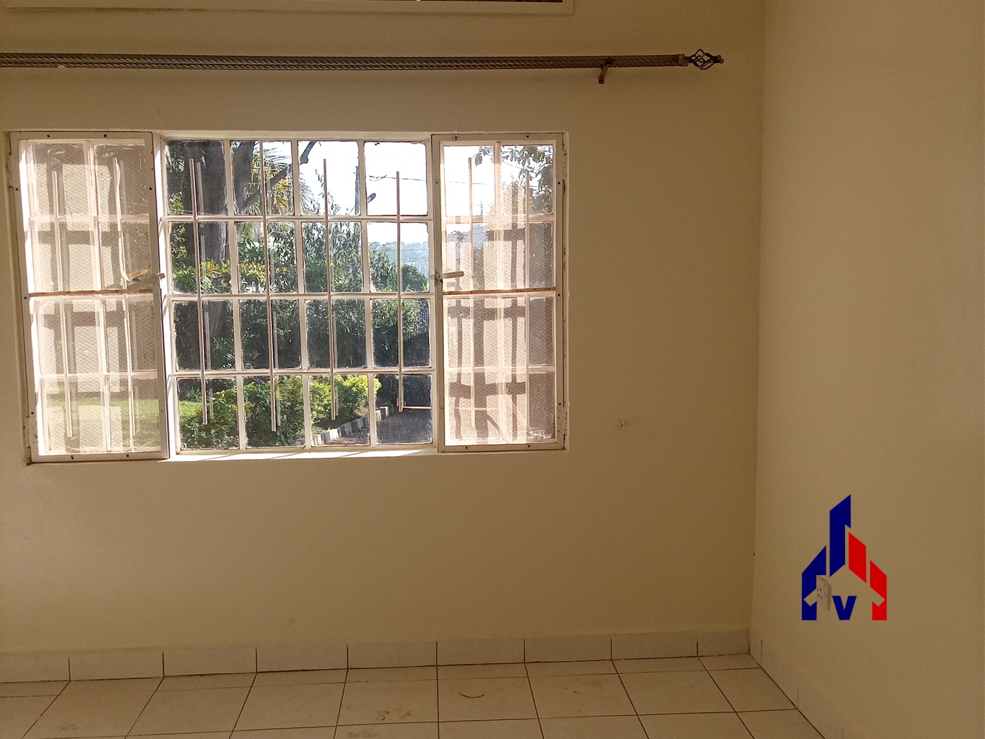 Bungalow for sale in Bugoloobi Kampala