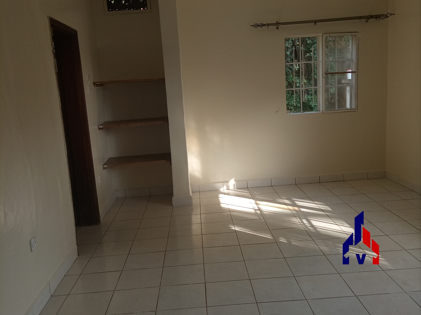 Bungalow for sale in Bugoloobi Kampala