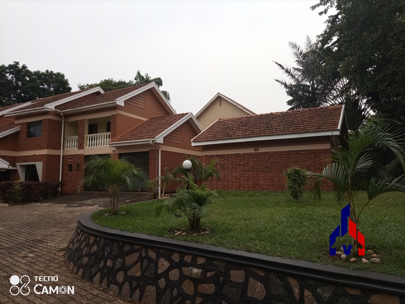 Storeyed house for rent in Muyenga Kampala