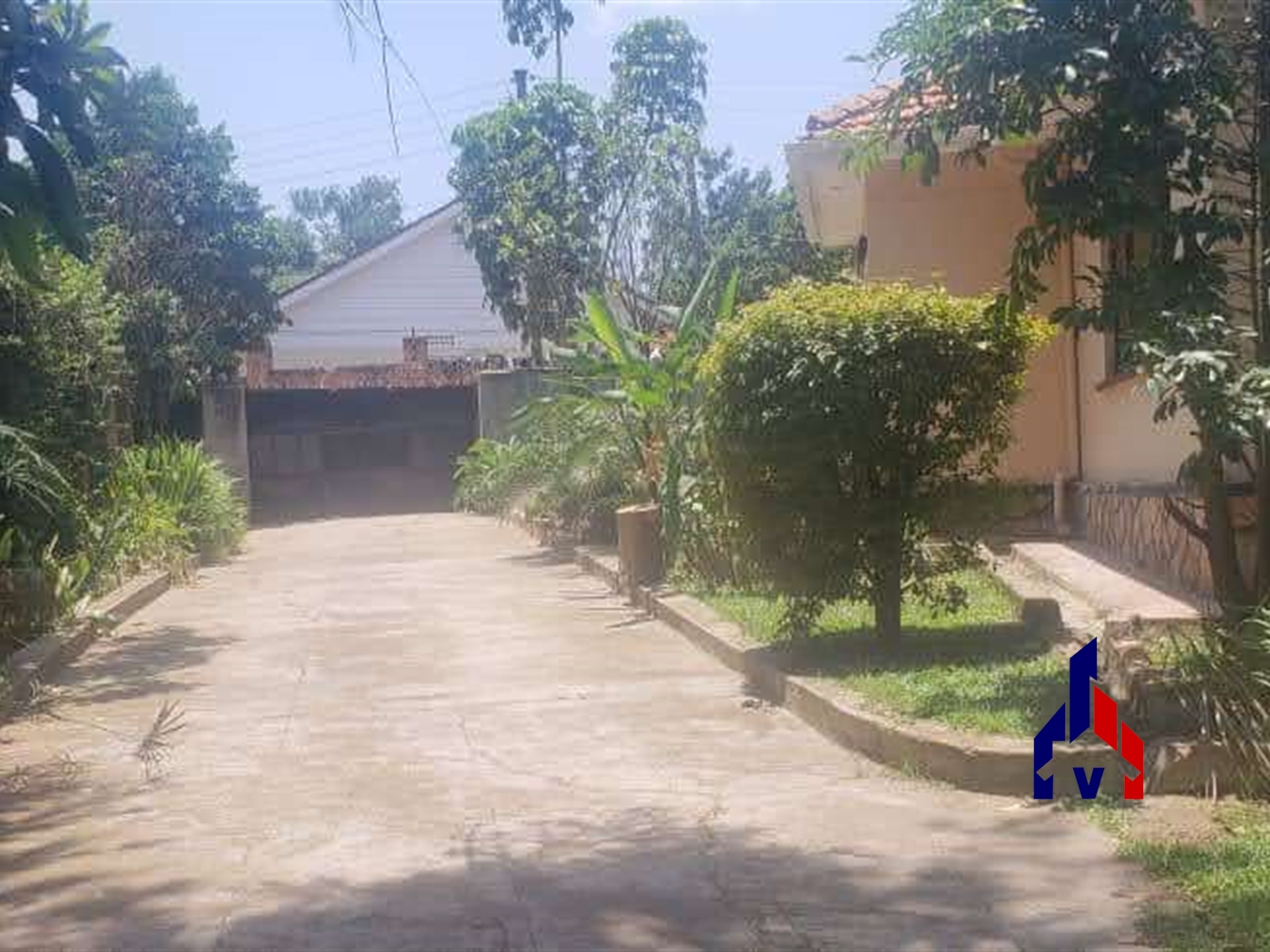 Bungalow for rent in Muyenga Kampala