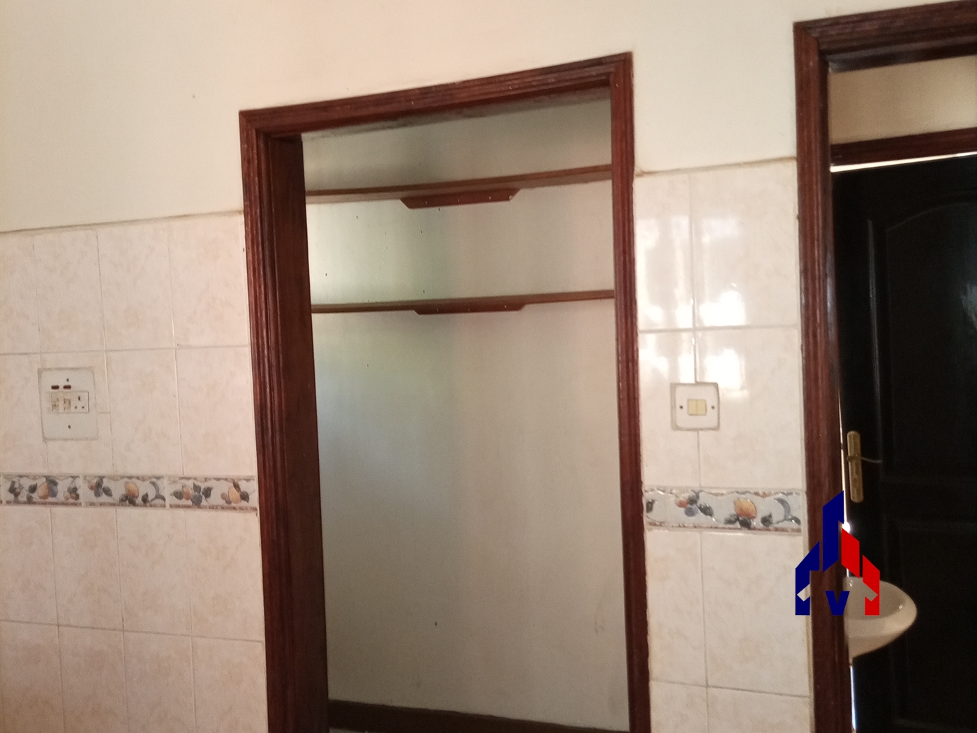 Bungalow for rent in Makindye Kampala