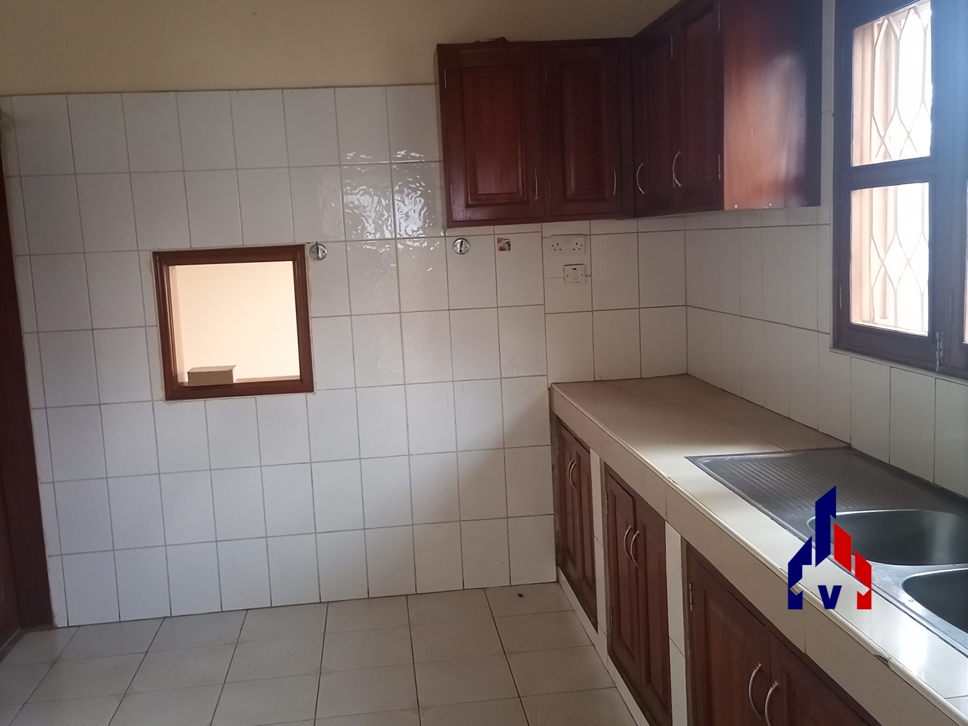 Bungalow for rent in Kansanga Kampala