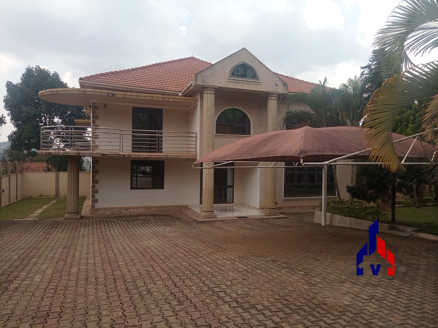 Storeyed house for sale in Muyenga Kampala