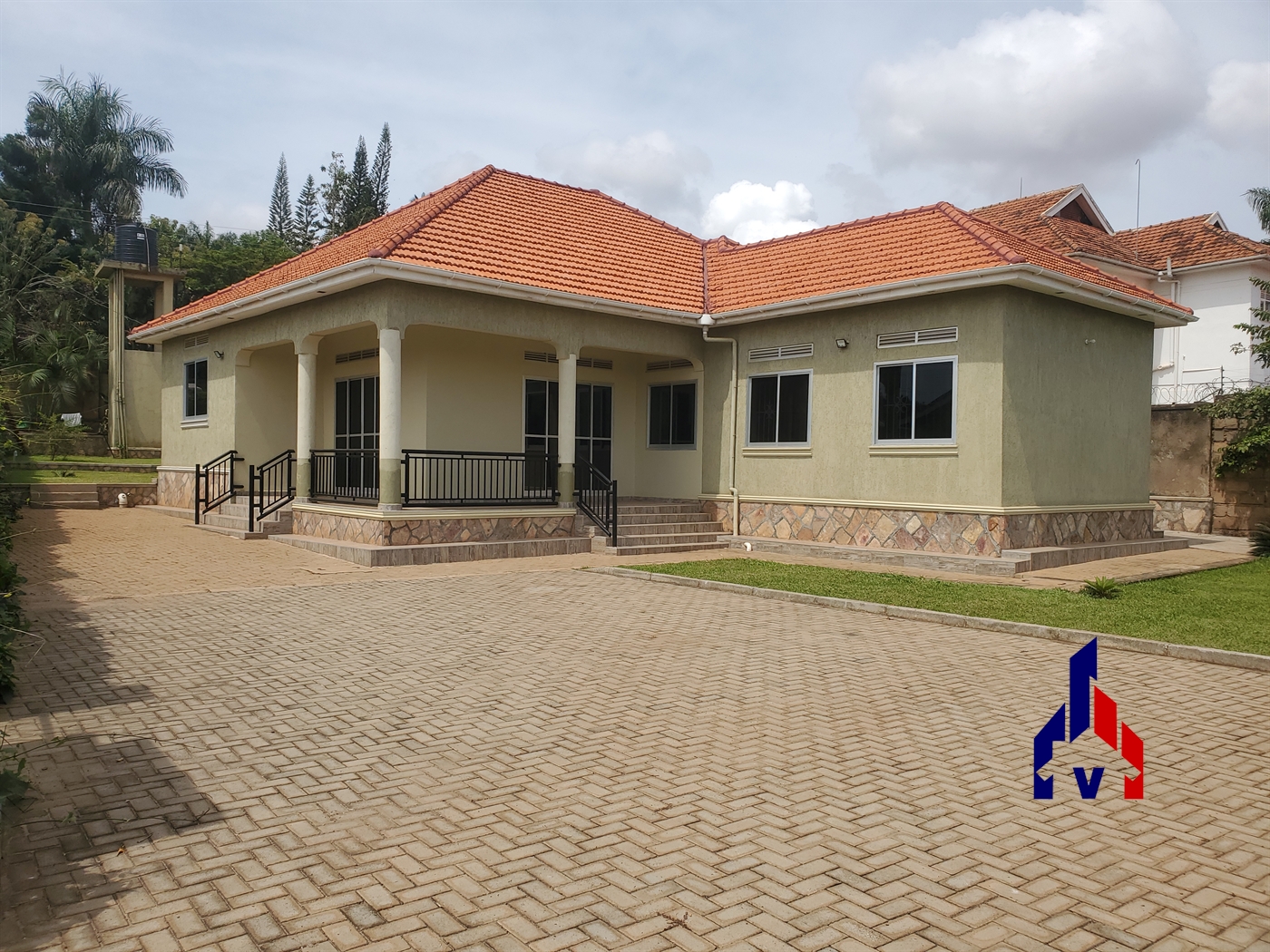 Bungalow for rent in Muyenga Kampala